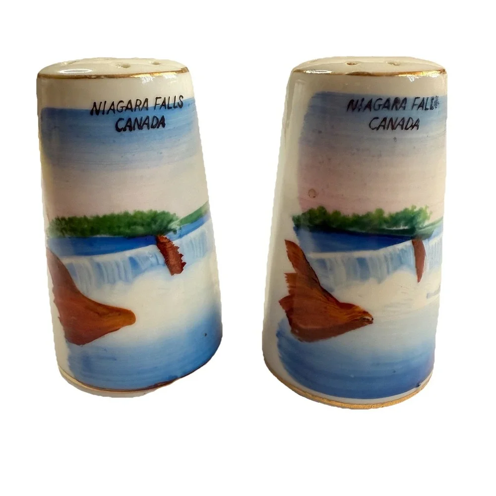 VINTAGE NIAGARA FALLS SALT & PEPPER SHAKERS - JAPAN